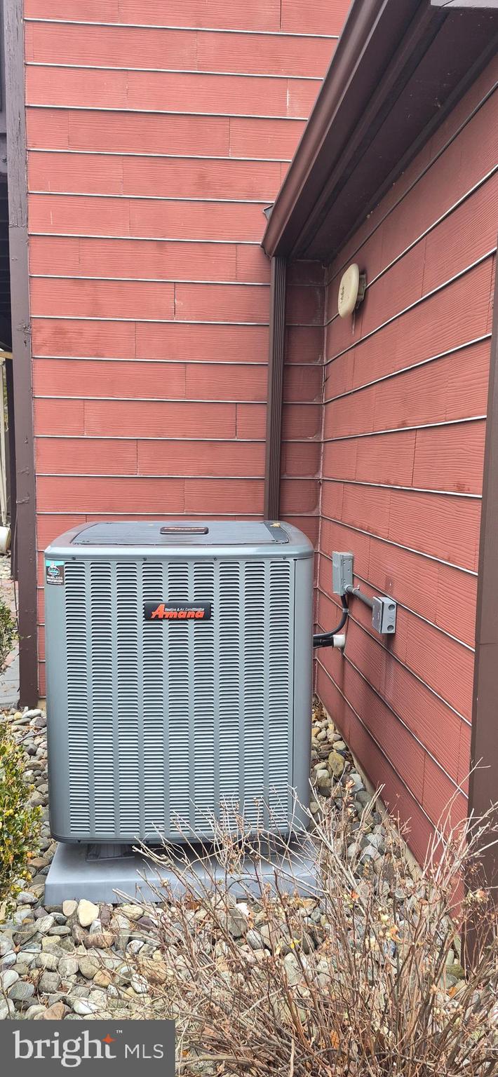 8 Del Sol Place Sicklerville, NJ 08081 - Photo 19 of 40 a view of a wooden door