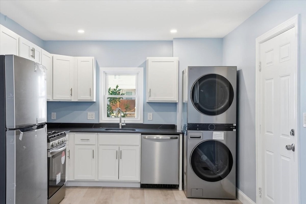26 Bay Street, Unit 1 Hull, MA 02045 - Photo 12 of 26