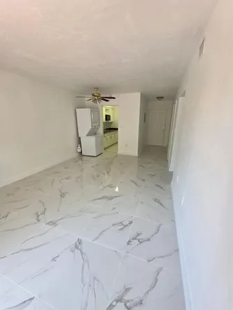 $2,000 | 2441 Northwest 13th Street, Unit 76, Miami, FL 33125