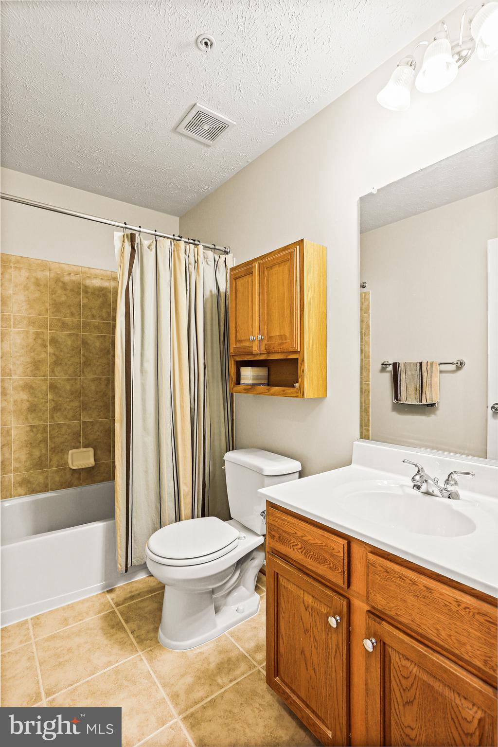 616 Tinker Road Middle River, MD 21220 - Photo 18 of 26 Upper level Full Bath