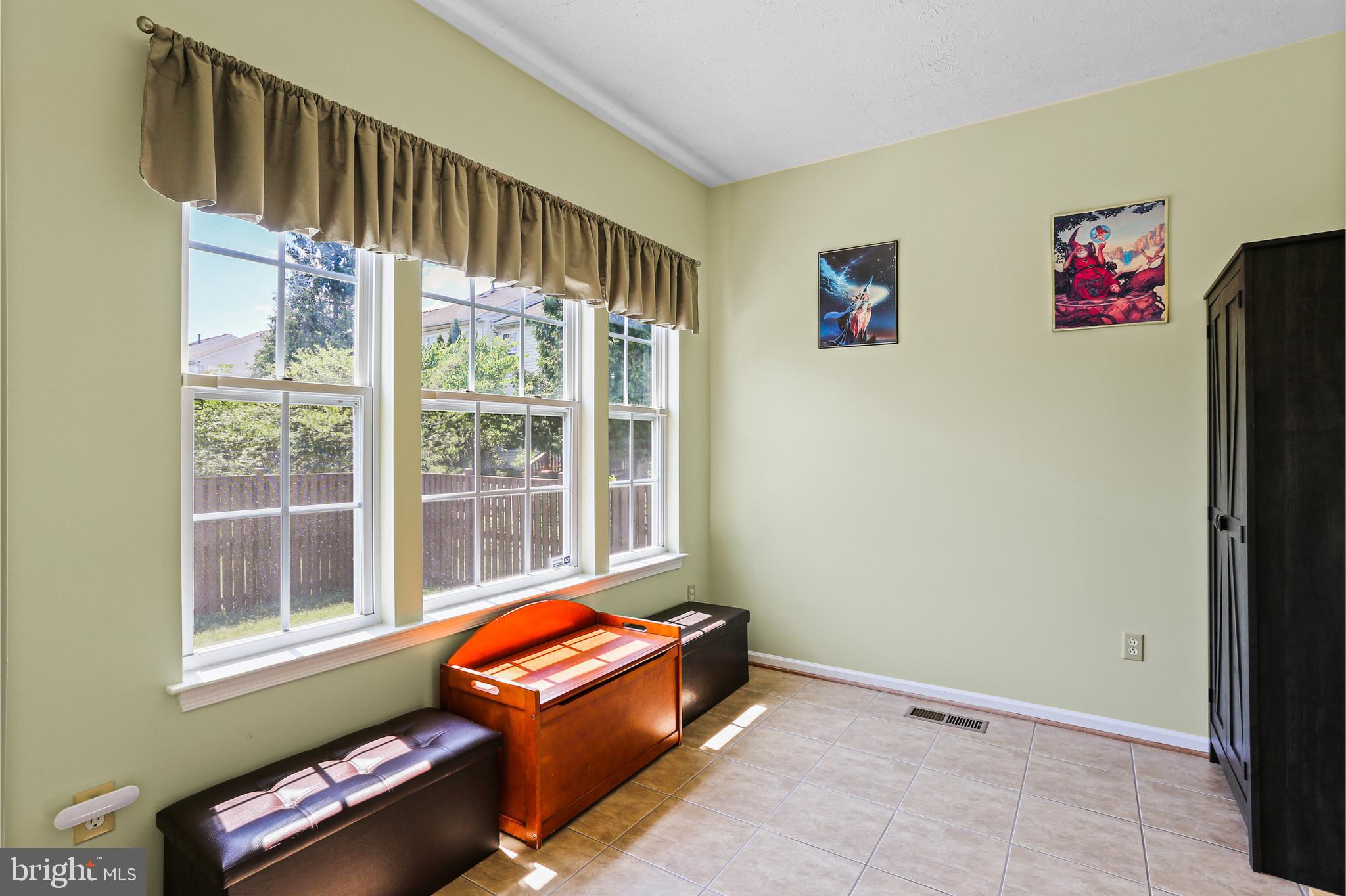 616 Tinker Road Middle River, MD 21220 - Photo 8 of 26 Sun room