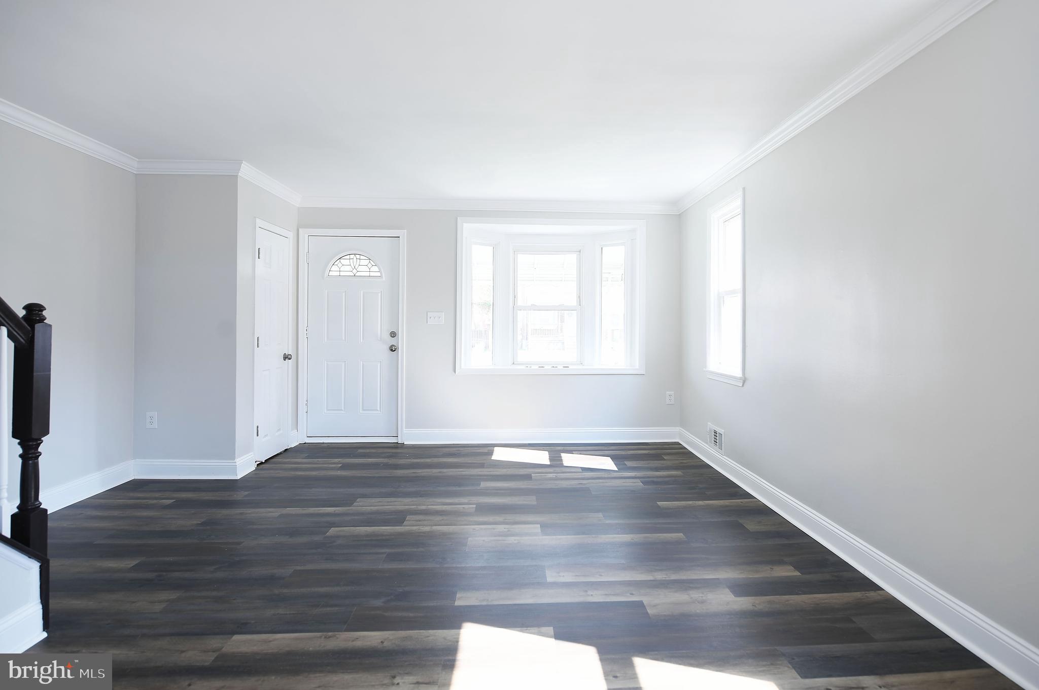 1916 Oxley Road Baltimore, MD 21222 - Photo 11 of 27 LIVING ROOM