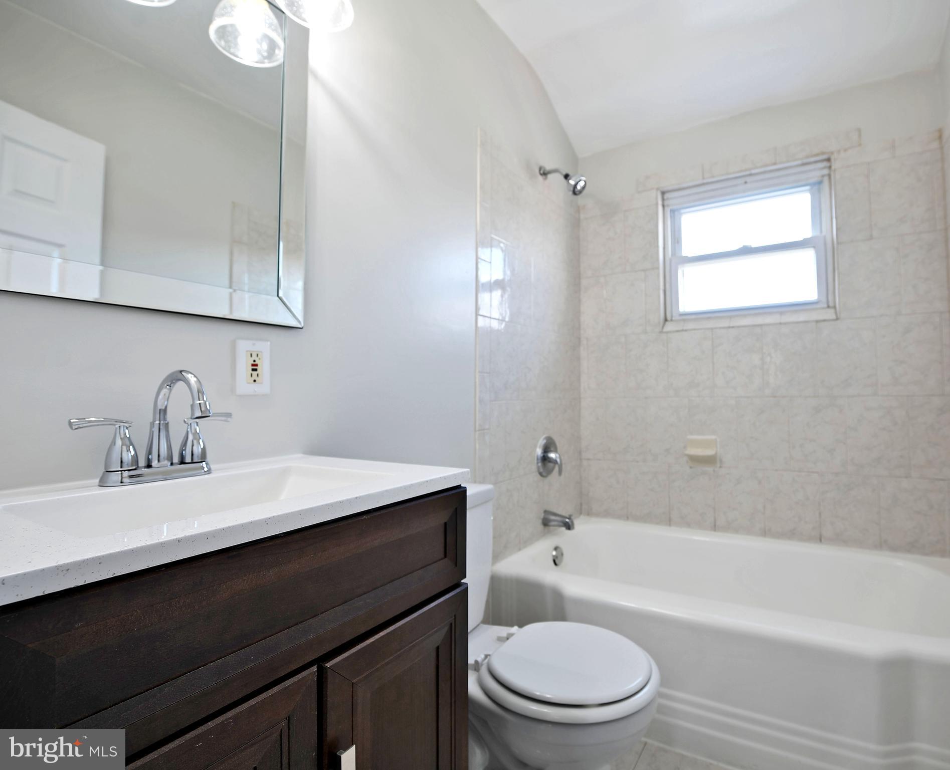 1916 Oxley Road Baltimore, MD 21222 - Photo 24 of 27 FULL BATH UPPER LEVEL