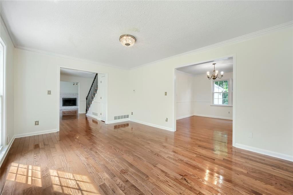 1349 Murdock Road Marietta, GA 30062 - Photo 6 of 36 Gallery Image 6