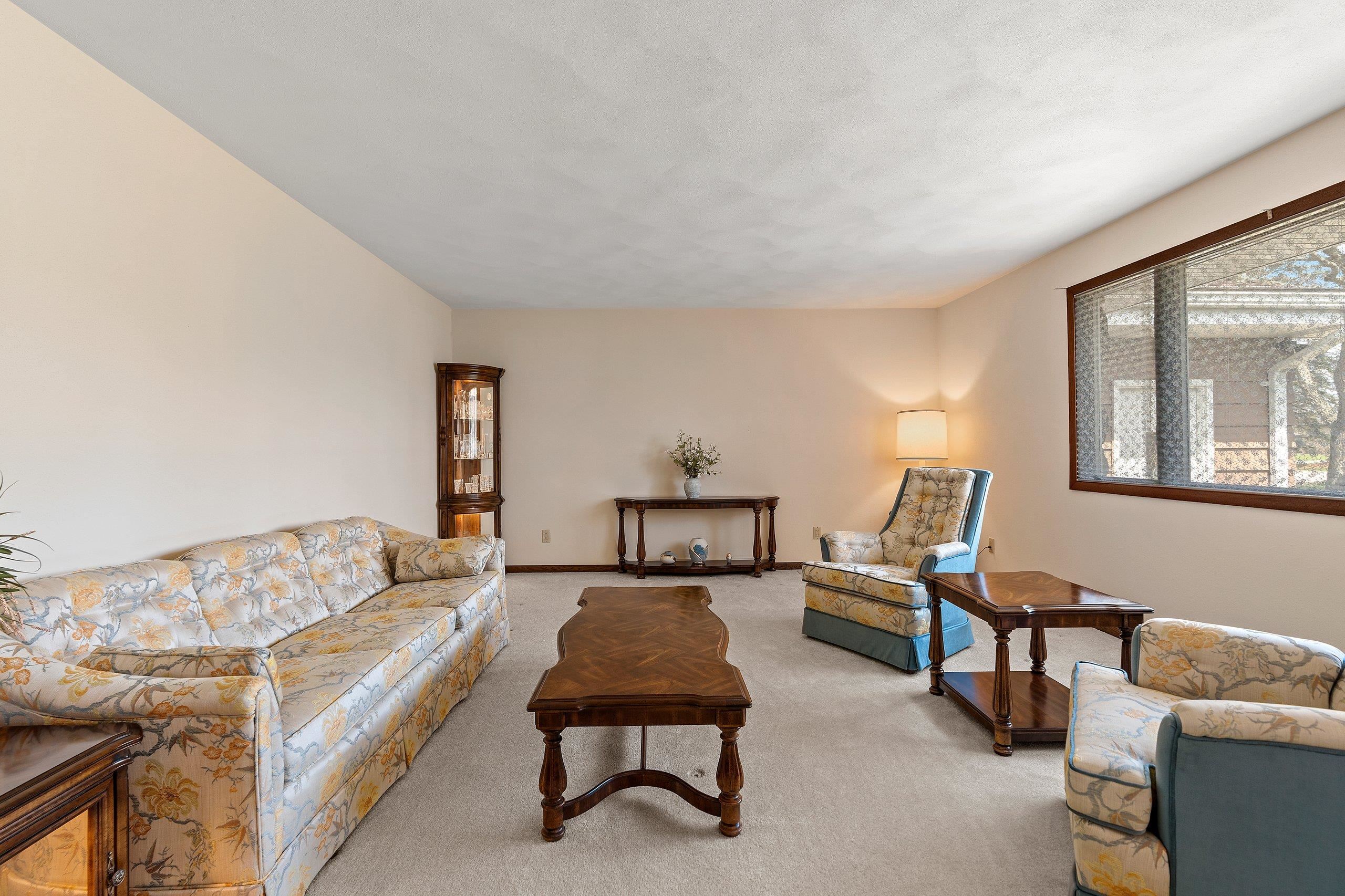 3005 North Abendroth Street Appleton, WI 54914 - Photo 4 of 90