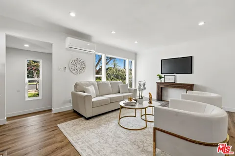 $2,999,000 | 2621 Veteran Avenue, Los Angeles, CA 90064