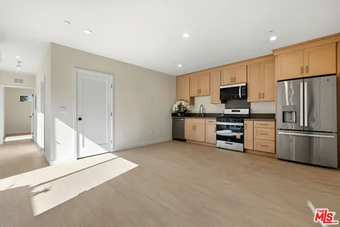 $2,999,000 | 2621 Veteran Avenue, Los Angeles, CA 90064
