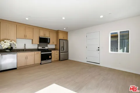 $2,999,000 | 2621 Veteran Avenue, Los Angeles, CA 90064