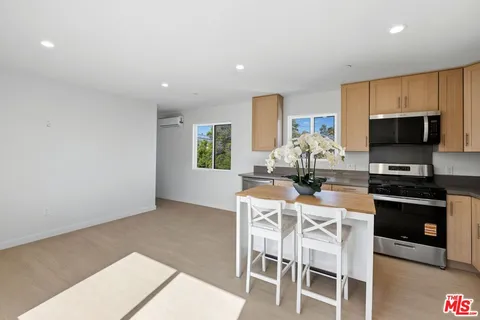 $2,999,000 | 2621 Veteran Avenue, Los Angeles, CA 90064