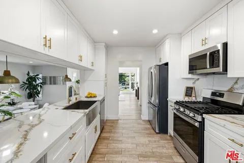 $2,999,000 | 2621 Veteran Avenue, Los Angeles, CA 90064