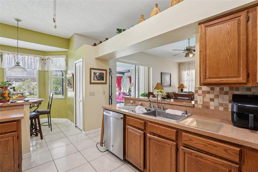 3521 Molona Drive Orlando, FL 32837 - Photo 11 of 40