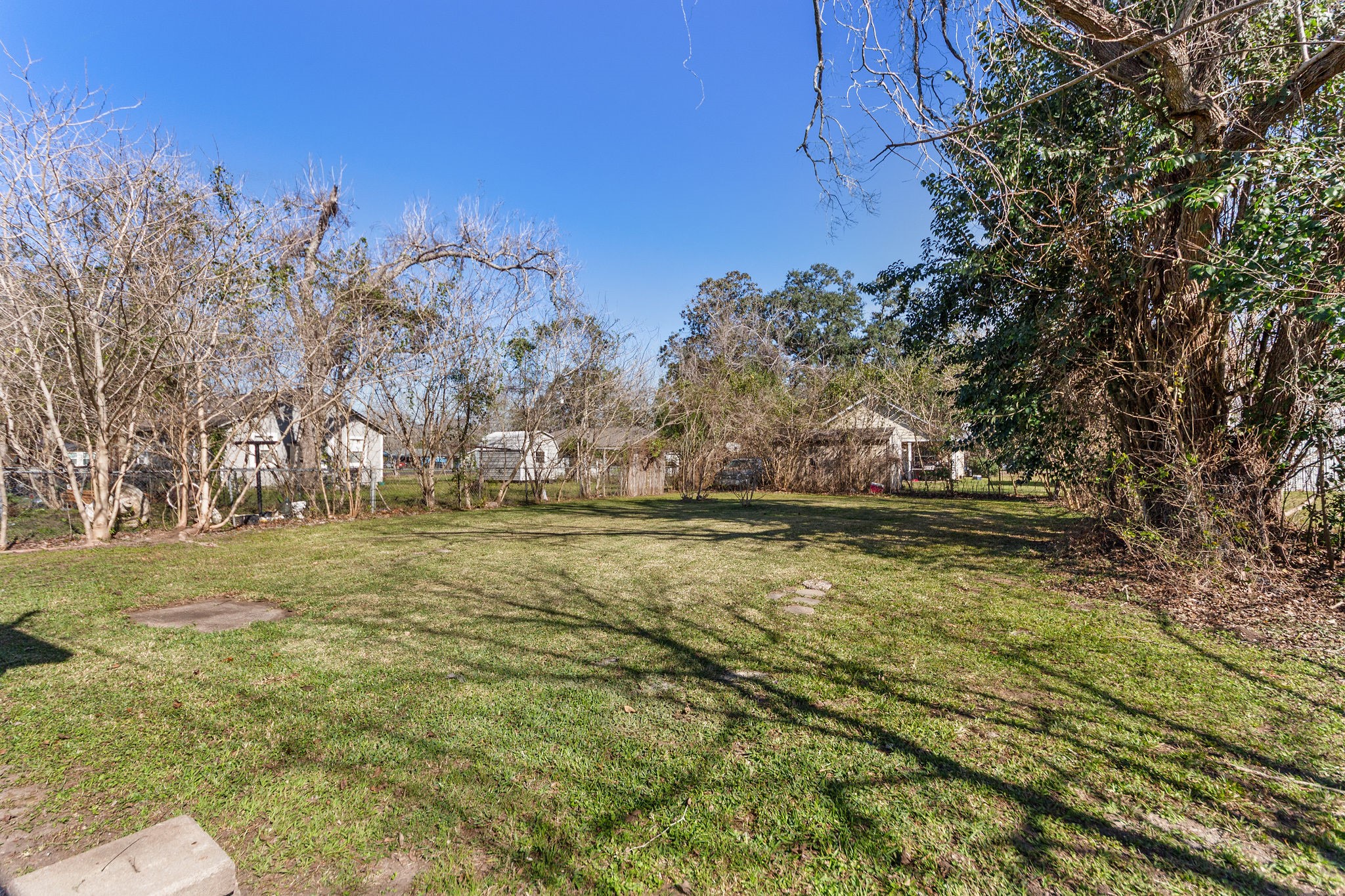 203 South Fig Street Sweeny, TX 77480 - Photo 18 of 20 Spacious backyard