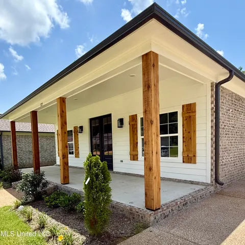 $399,900 | 1375 Creekside Lane, Hernando, MS 38632