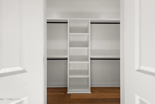 $399,900 | 1375 Creekside Lane, Hernando, MS 38632