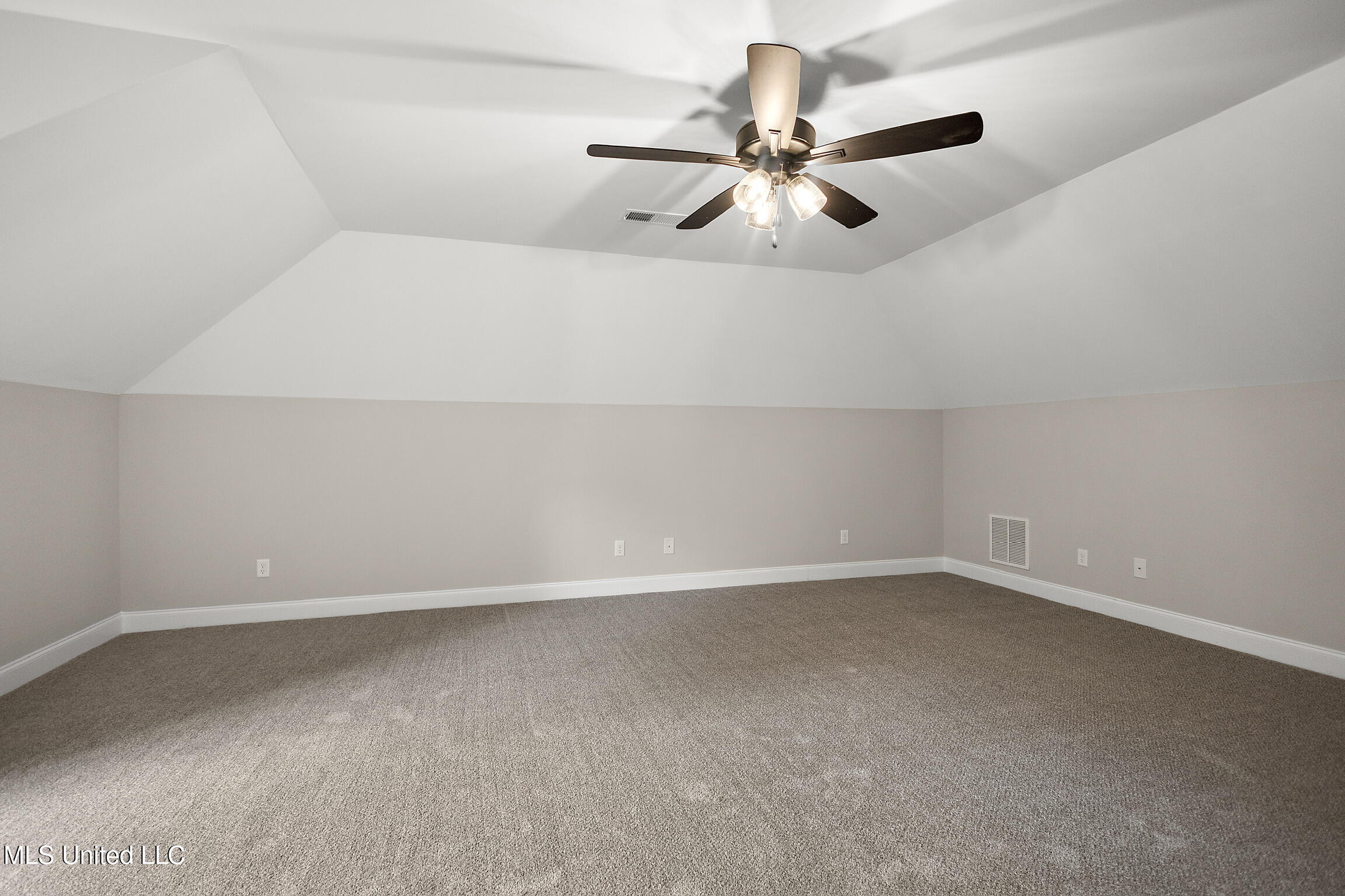 1375 Creekside Lane Hernando, MS 38632 - Photo 30 of 38 Hackberry