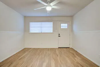 $1,000 | 226 Hickory Street, Unit B, Levelland, TX 79336