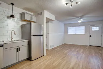 $1,000 | 226 Hickory Street, Unit B, Levelland, TX 79336