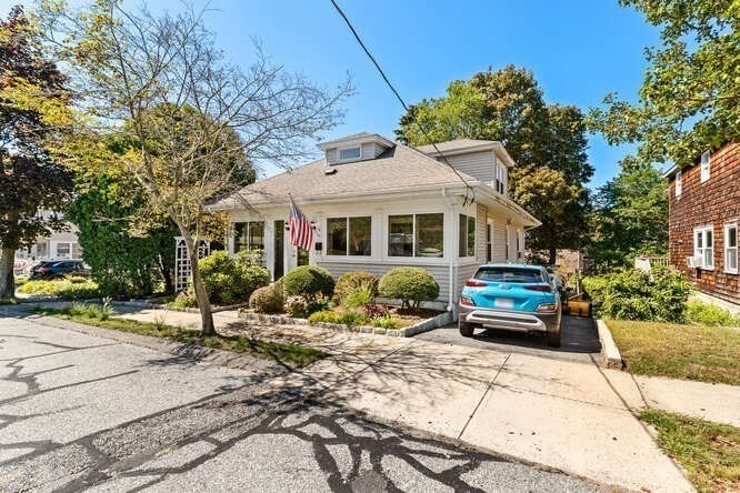 37 Livingstone Avenue Beverly, MA 01915 - Photo 4 of 37