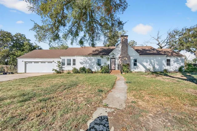 $274,990 | 605 Highway 36, Comanche, TX 76442