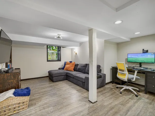 $3,000 | 43-xx 43-xx Harriet, Minneapolis, MN 55409