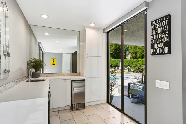 $6,000 | 1411 Via Isla, Palm Springs, CA 92264