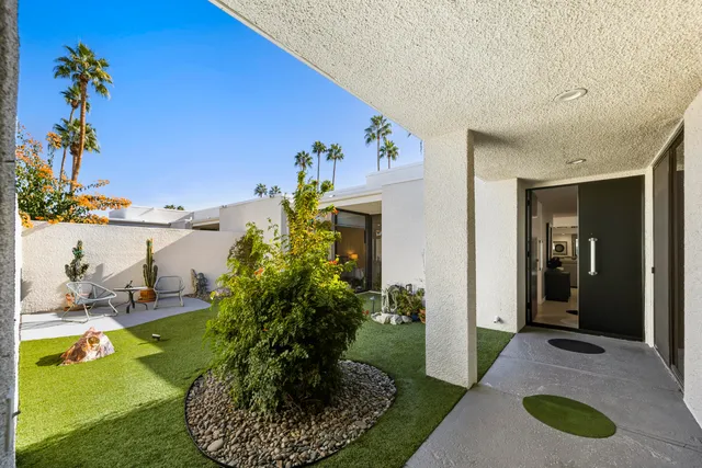 $6,000 | 1411 Via Isla, Palm Springs, CA 92264