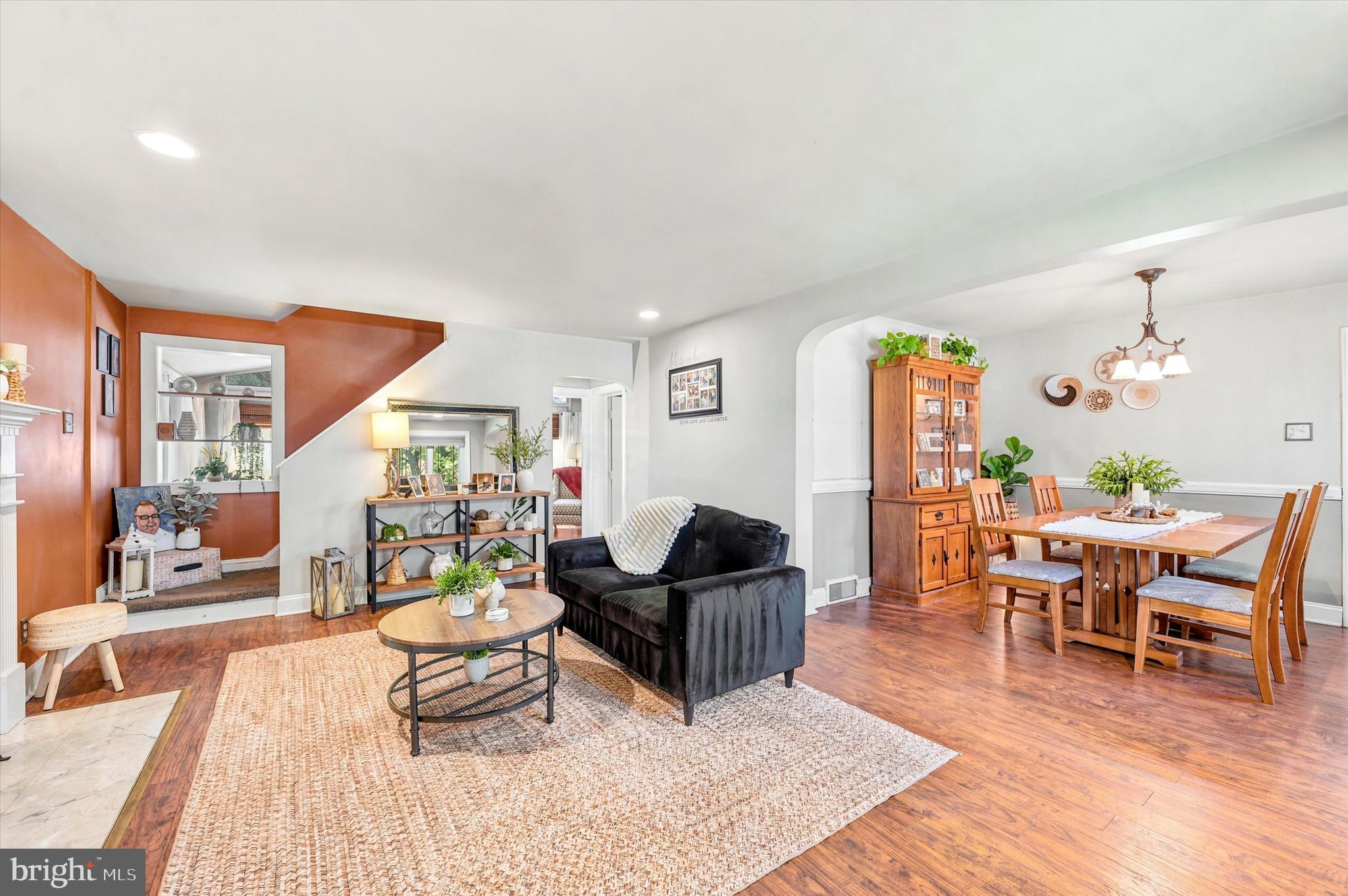 316 East Thomson Avenue Springfield, PA 19064 - Photo 3 of 24
