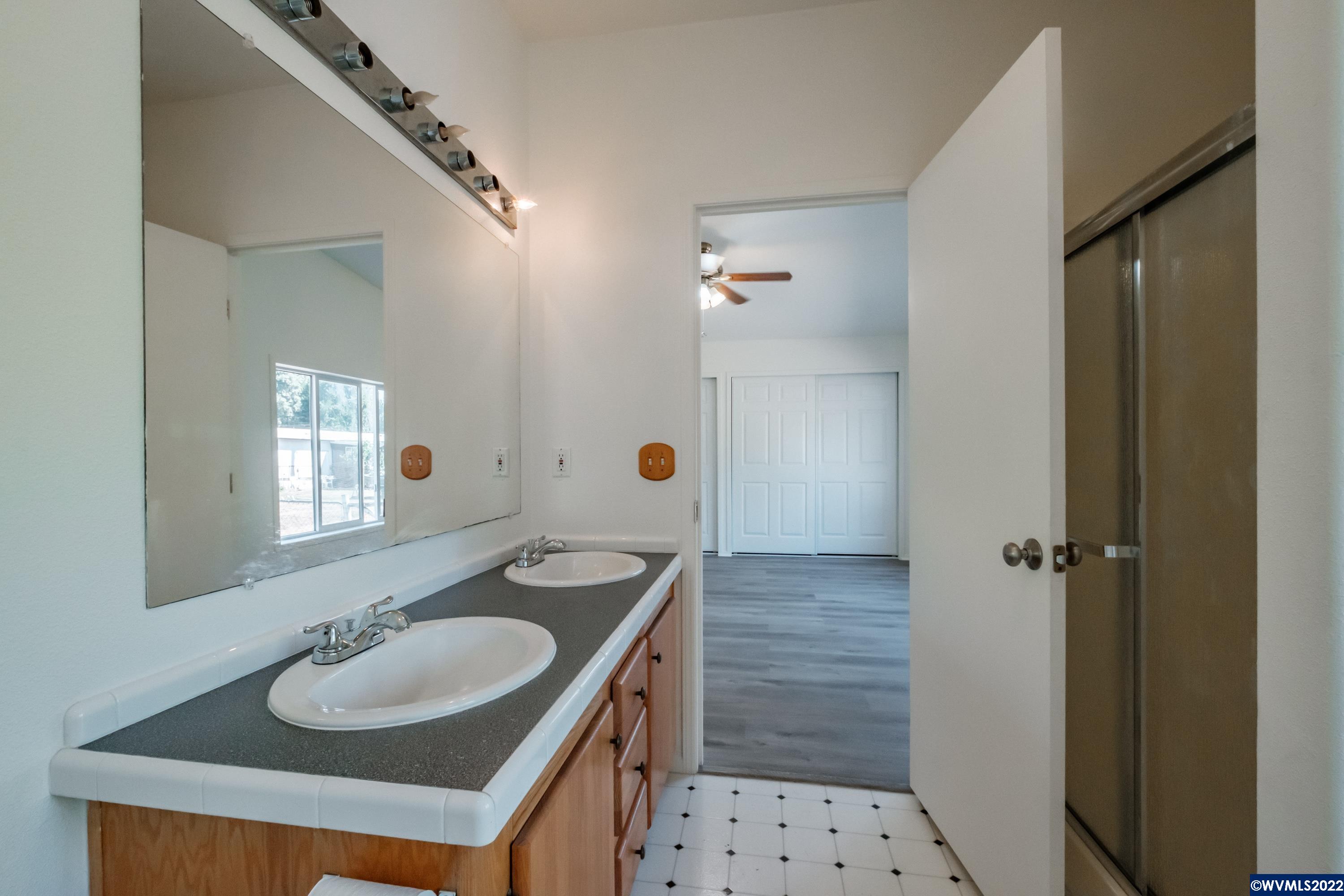 31050 South 3rd Street Lebanon, OR 97355 - Photo 26 of 42