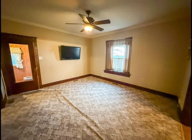 a view of an outdoor space