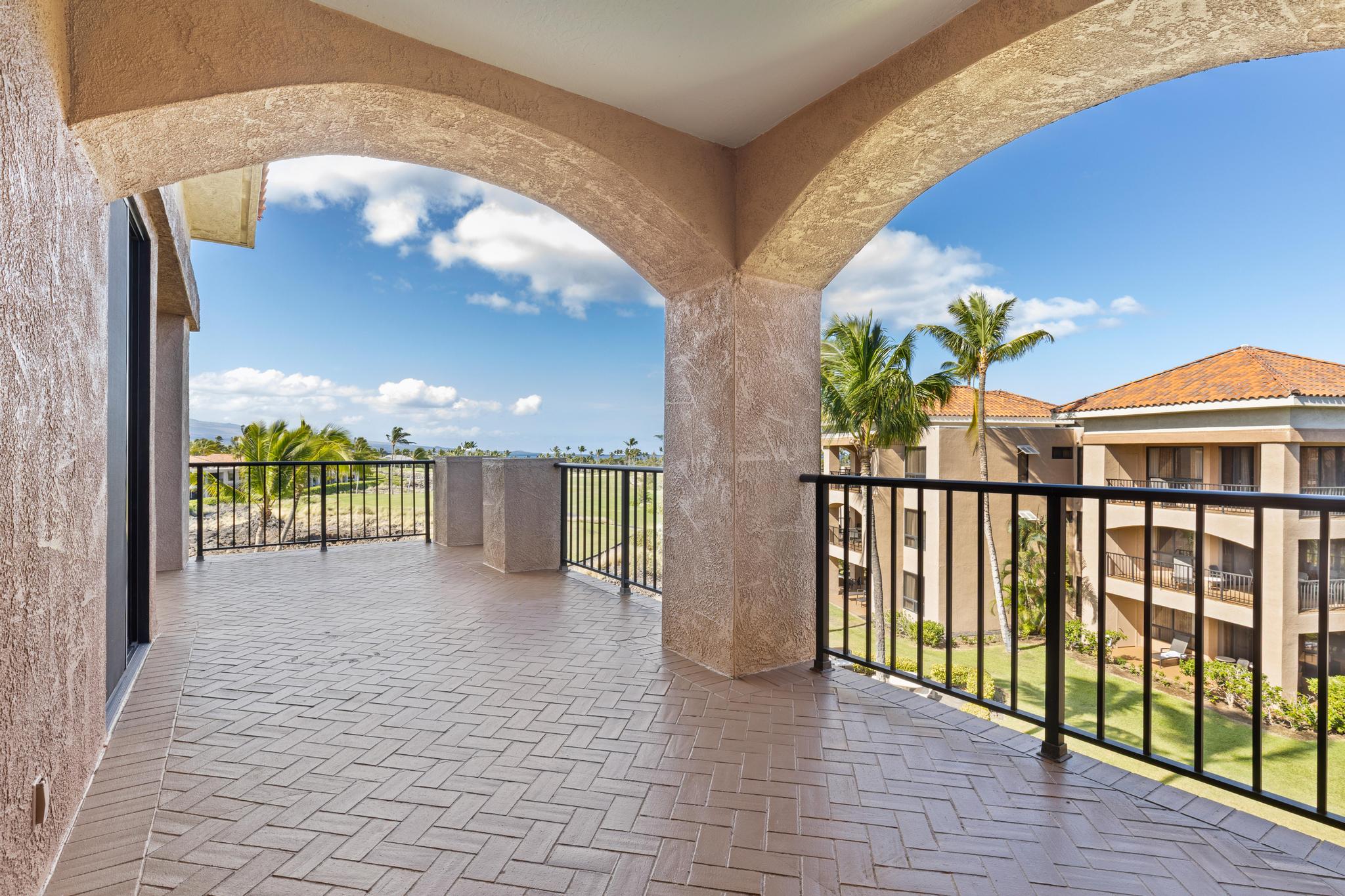 69-450 Bay Club, Unit 236 Waikoloa, HI 96738 - Photo 3 of 22 a view of a balcony