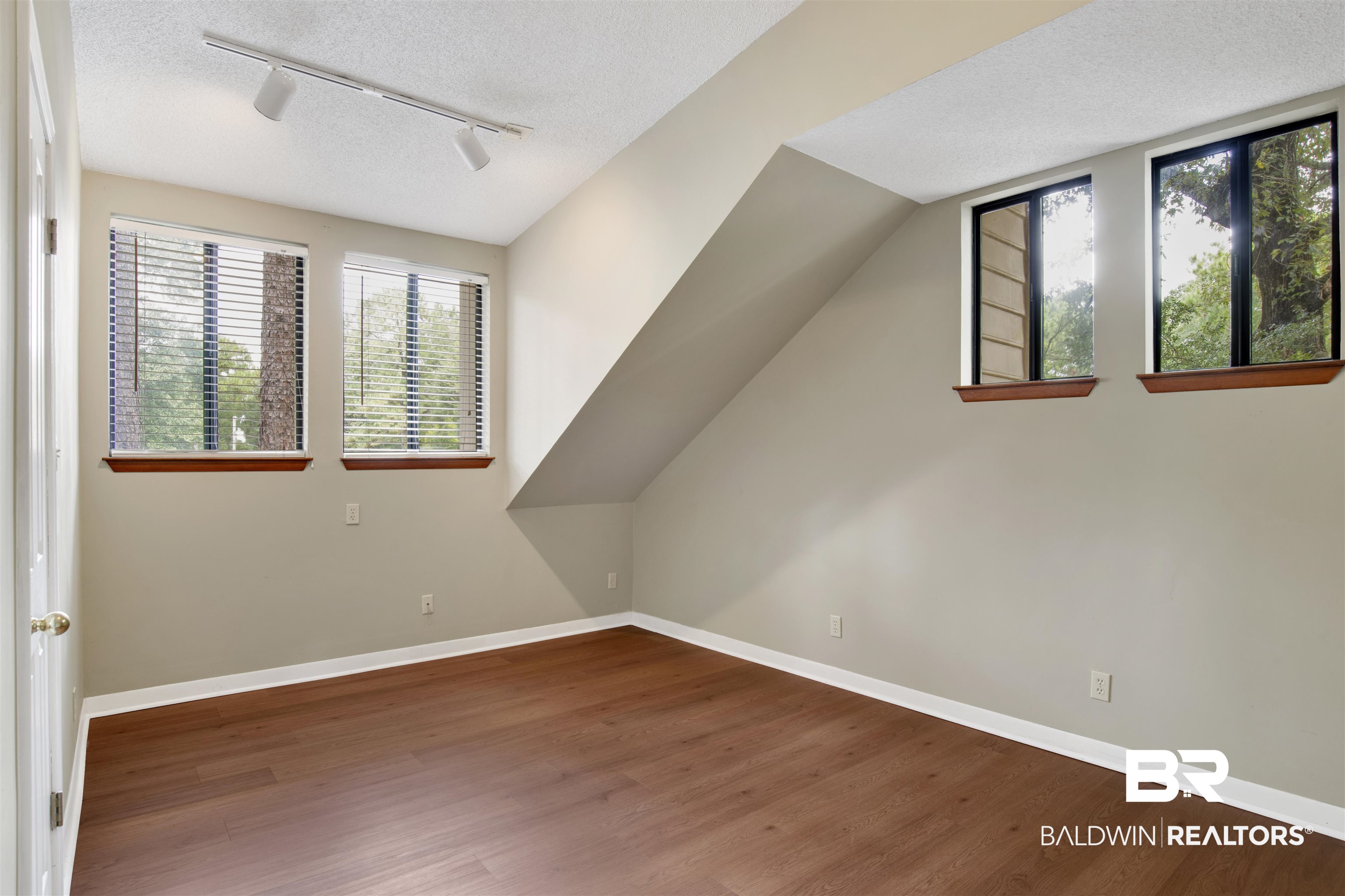 126 Montclair Loop Daphne, AL 36526 - Photo 17 of 25 Bedroom