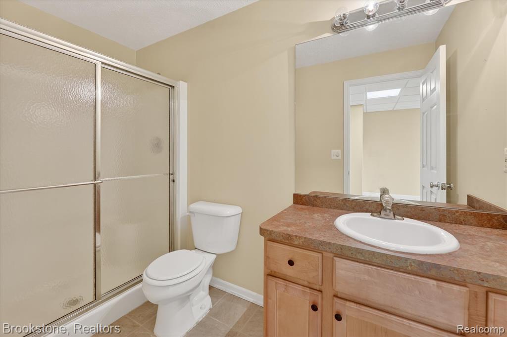 986 Spirea, Unit 44 Howell, MI 48843 - Photo 35 of 49