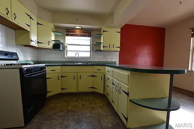 $330,000 | 5642 Wilson Avenue, St. Louis, MO 63110