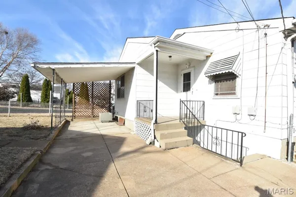 $330,000 | 5642 Wilson Avenue, St. Louis, MO 63110