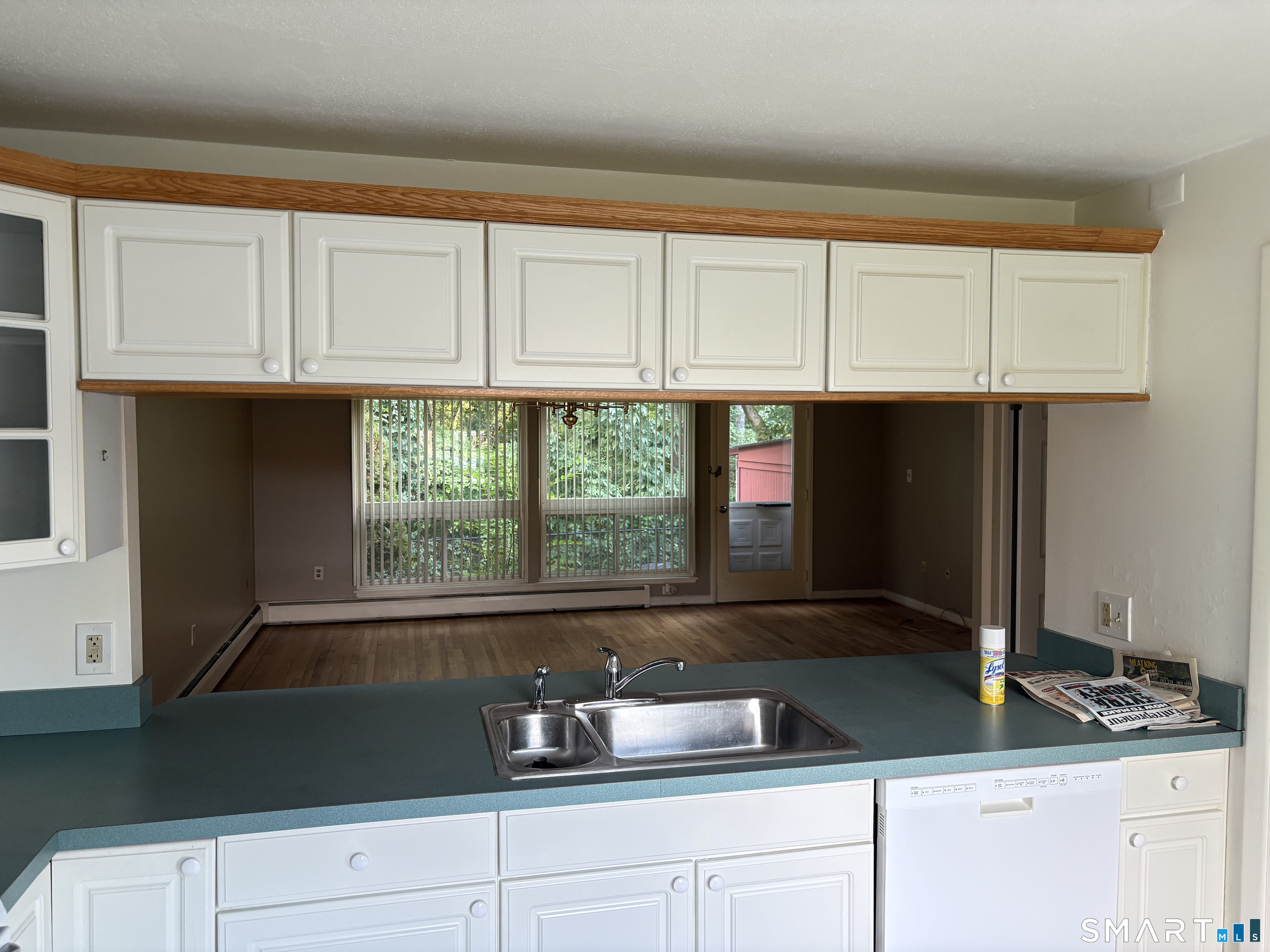 279 Centerbrook Road Hamden, CT 06518 - Photo 3 of 10 Gallery Image 3