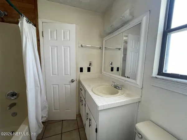 $2,600 | 231 Hopkins Street, Neptune Beach, FL 32266