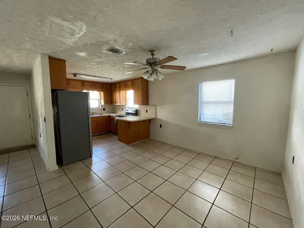 $2,600 | 231 Hopkins Street, Neptune Beach, FL 32266