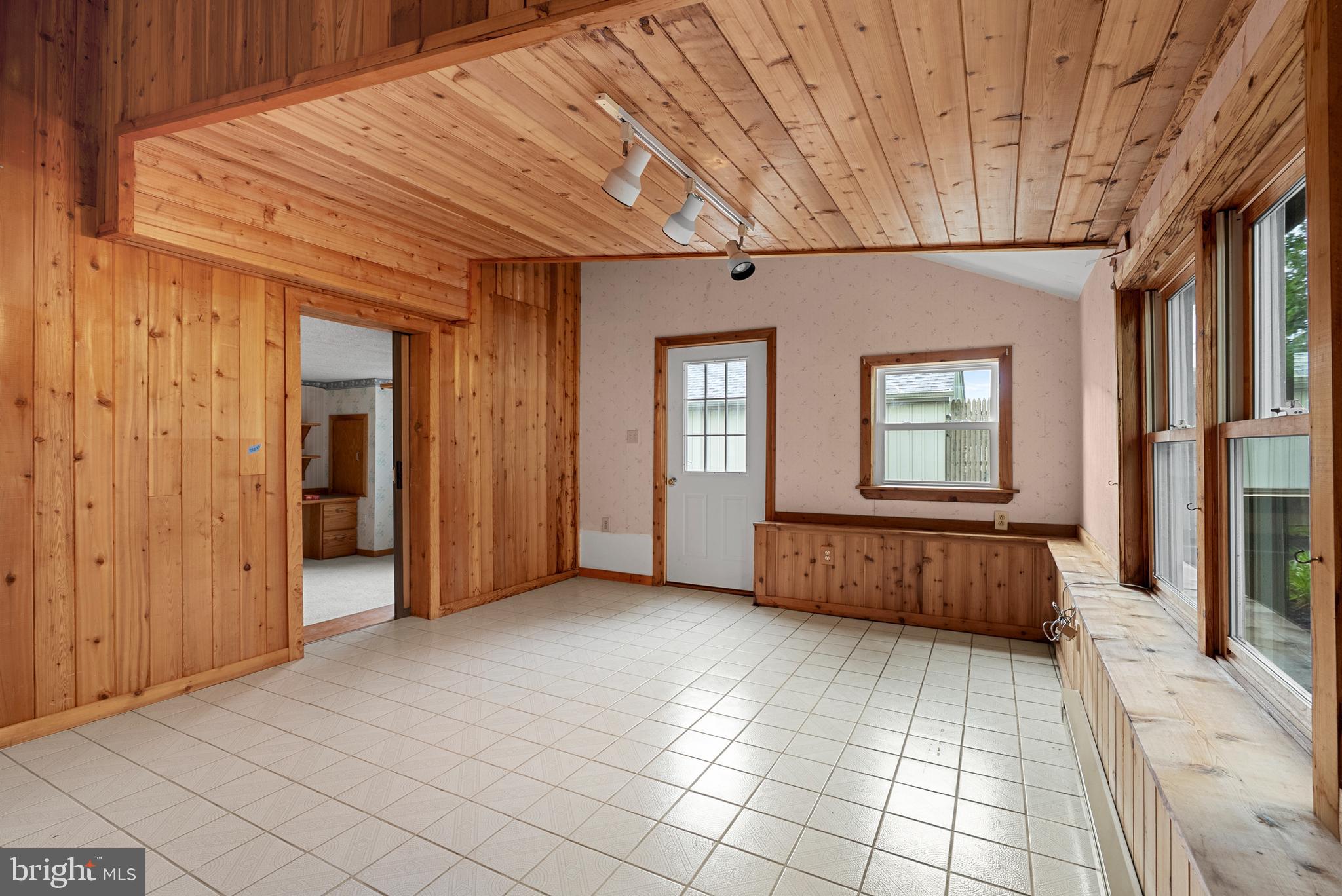 2965 Upper Ridge Road Pennsburg, PA 18073 - Photo 26 of 78