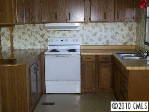 6621 Santa Claus Road Monroe, NC 28110 - Photo 3 of 8 Gallery Image 3