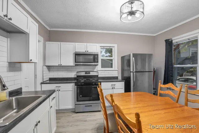 $289,900 | 29 Sutton Street Southwest, Grand Rapids, MI 49507