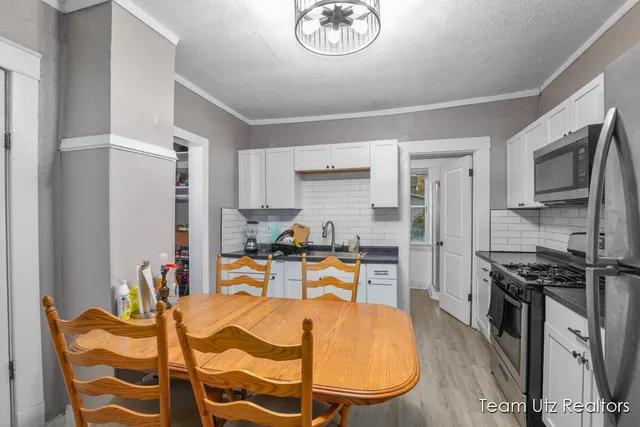 $289,900 | 29 Sutton Street Southwest, Grand Rapids, MI 49507