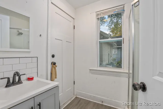 $289,900 | 29 Sutton Street Southwest, Grand Rapids, MI 49507