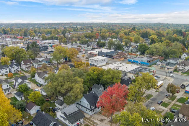 $289,900 | 29 Sutton Street Southwest, Grand Rapids, MI 49507