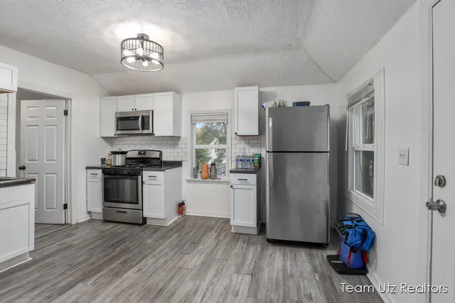 $289,900 | 29 Sutton Street Southwest, Grand Rapids, MI 49507