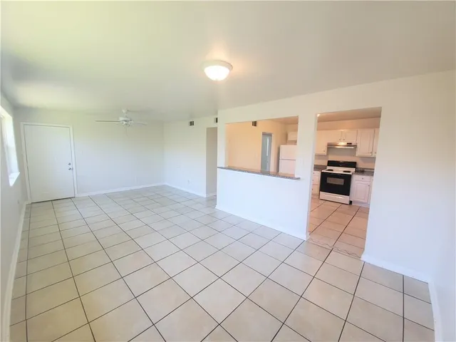 $995 | 116 Zeta Street, Unit D, Belle Chasse, LA 70037