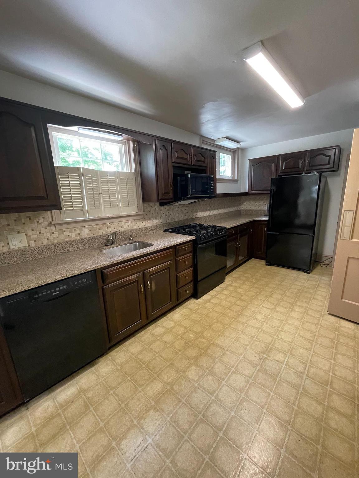 624 Malvern Road Ardmore, PA 19003 - Photo 12 of 29