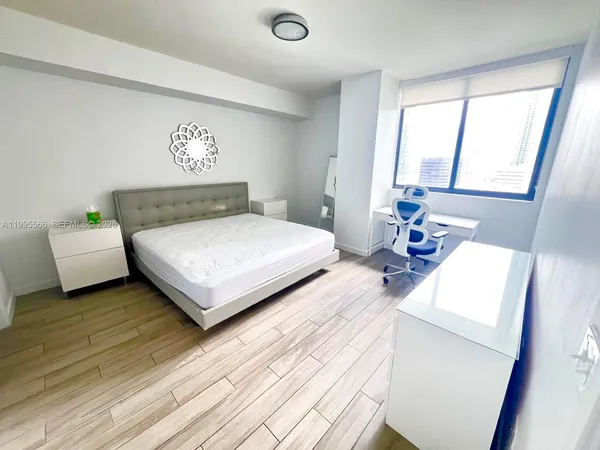 $4,650 | 999 Southwest 1st Avenue, Unit 1807, Miami, FL 33130