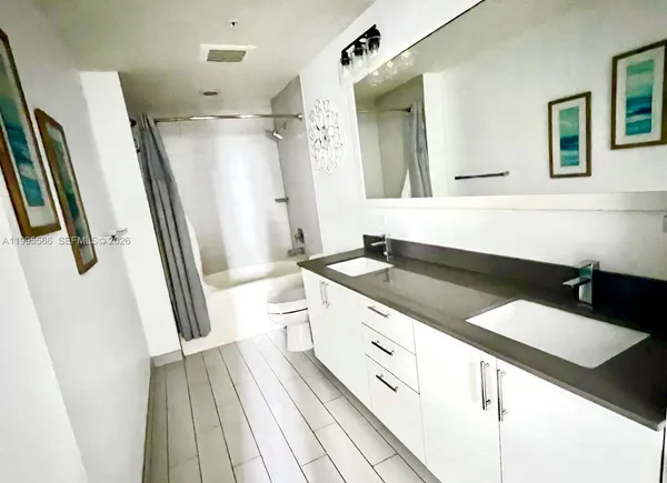 $4,650 | 999 Southwest 1st Avenue, Unit 1807, Miami, FL 33130
