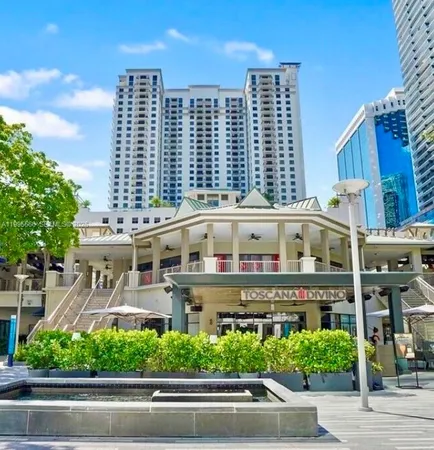 $4,650 | 999 Southwest 1st Avenue, Unit 1807, Miami, FL 33130