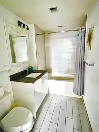 $4,650 | 999 Southwest 1st Avenue, Unit 1807, Miami, FL 33130